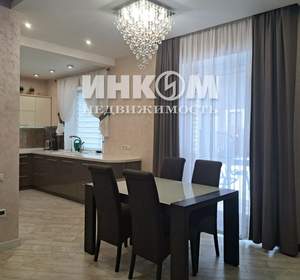 Дом 220м², 2-этажный, участок 4 сот.