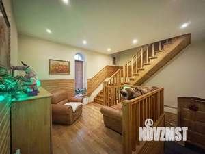 Дом 300м&sup2;, 3-этажный, посуточно, 