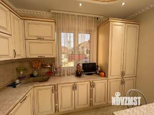 Дом 330м², 3-этажный, на длительный срок, 