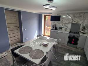 Коттедж 230м², 3-этажный, на длительный срок, 