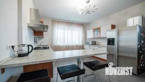 Дом 600м&sup2;, 3-этажный, посуточно, 