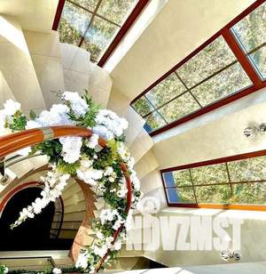 Дом 1162м&sup2;, 3-этажный, посуточно, 