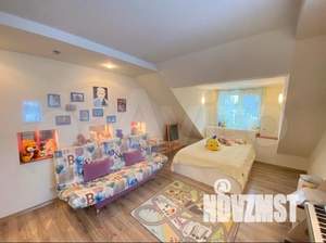 Дом 250м², 3-этажный, на длительный срок, 