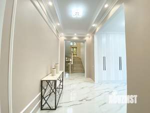 Дом 360м², 3-этажный, на длительный срок, 