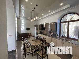 Дом 1162м&sup2;, 3-этажный, посуточно, 