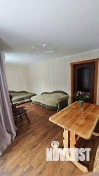 Дом 100м², 2-этажный, на длительный срок, 