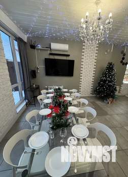 Дом 180м&sup2;, 2-этажный, посуточно, 