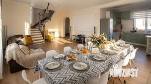 Дом 200м&sup2;, 3-этажный, посуточно, 