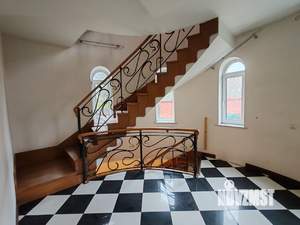 Дом 700м², 3-этажный, на длительный срок, 