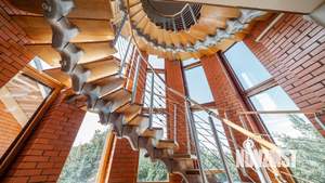 Дом 600м&sup2;, 3-этажный, посуточно, 