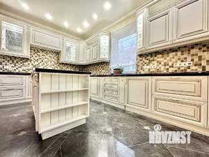 Дом 392м², 3-этажный, на длительный срок, 