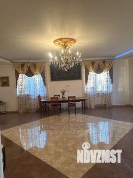Дом 285м², 3-этажный, на длительный срок, 