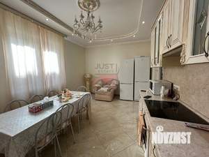Дом 330м², 3-этажный, на длительный срок, 