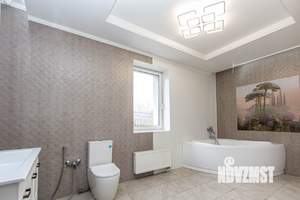 Дом 200м², 2-этажный, на длительный срок, 