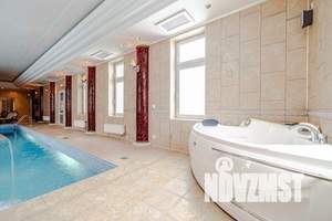 Дом 520м&sup2;, 2-этажный, посуточно, 