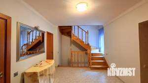 Дом 200м², 2-этажный, на длительный срок, 