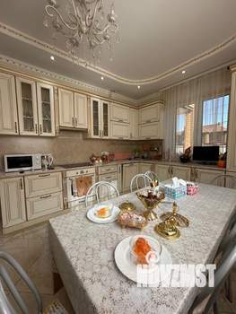 Дом 330м², 3-этажный, на длительный срок, 