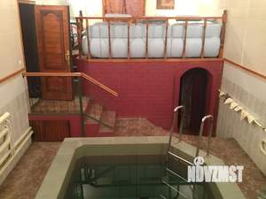 Дом 370м², 3-этажный, на длительный срок, 