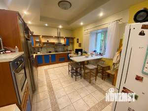 Коттедж 370м², 3-этажный, на длительный срок, 