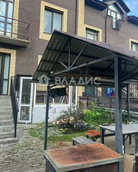 Дом 148м², 3-этажный, участок 4 сот.  