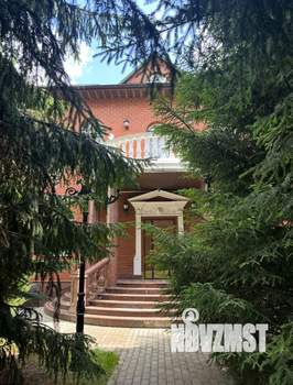 Дом 700м², 3-этажный, участок 36 сот.  