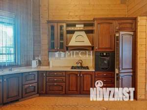 Коттедж 560м², 2-этажный, участок 20 сот.  