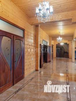 Коттедж 560м², 2-этажный, участок 20 сот.  