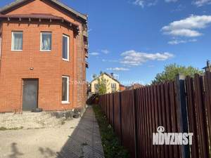 Коттедж 217м², 3-этажный, участок 5 сот.  