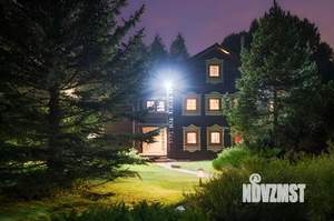 Дом 1000м², 3-этажный, участок 100 сот.  