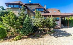 Дом 400м², 3-этажный, участок 12 сот.  