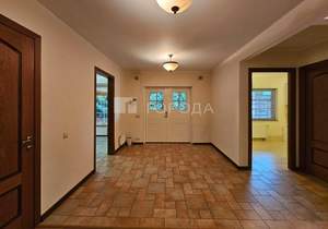 Дом 210м&sup2;, 2-этажный, участок 14 сот.  