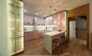 Дом 202м&sup2;, 2-этажный, участок 10 сот.  