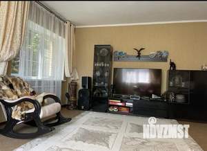 Дом 230м&sup2;, 3-этажный, участок 9 сот.  