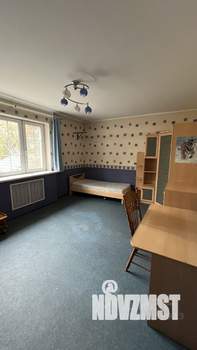 Дом 499м², 3-этажный, участок 12 сот.  