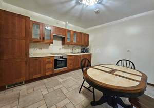 Дом 210м&sup2;, 2-этажный, участок 14 сот.  