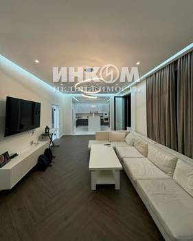 Дом 330м&sup2;, 2-этажный, участок 13 сот.  