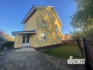 Коттедж 250м², 3-этажный, участок 6 сот.  