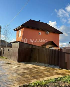 Дом 54м², 2-этажный, участок 5 сот.  