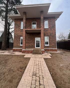 Дом 220м², 3-этажный, участок 6 сот.  