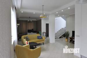 Дом 240м², 3-этажный, участок 10 сот.  