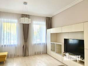 Дом 217м², 3-этажный, участок 4 сот.  