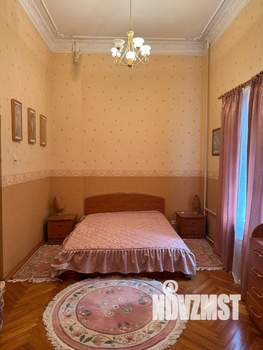 Коттедж 500м², 4-этажный, участок 30 сот.  