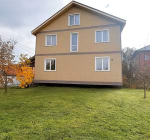 Дом 137м&sup2;, 2-этажный, участок 9 сот.  