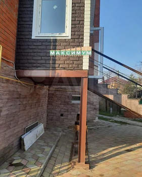 Дом 270м², 3-этажный, участок 10 сот.  
