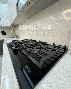 Дом 330м&sup2;, 2-этажный, участок 13 сот.  