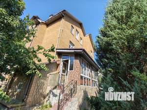 Коттедж 446м², 4-этажный, участок 10 сот.  