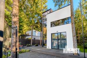 Коттедж 237м&sup2;, 3-этажный, участок 10 сот.  