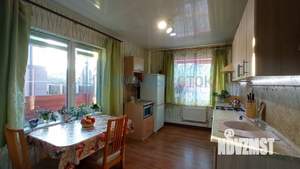 Коттедж 240м², 2-этажный, участок 6 сот.  