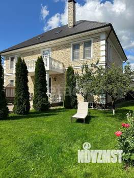 Дом 270м&sup2;, 3-этажный, участок 6 сот.  