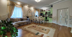 Дом 290м², 3-этажный, участок 11 сот.  